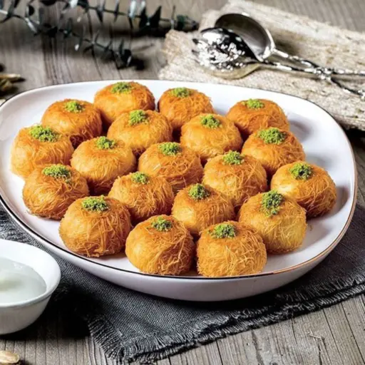 لقمة الكنفاني بالجبنة